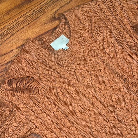 Crewneck Cable Knit Sweater - Rust. J.O.A. - Picture 2 of 4